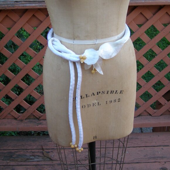UNIQUE One of a kind Satin Rolled Belt/Necklace Mother of Pearl Leaf Buckle Bead main image 5